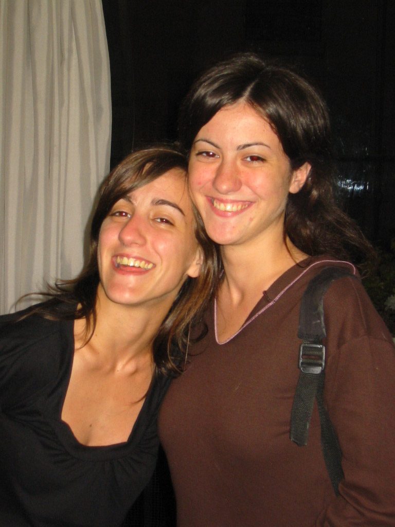 con mi hermanita