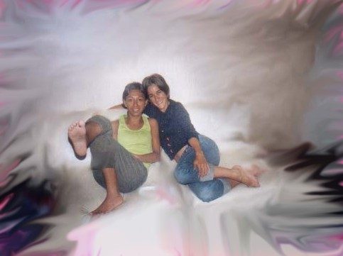 caro y maru  retocadas, pero mas chicas 2